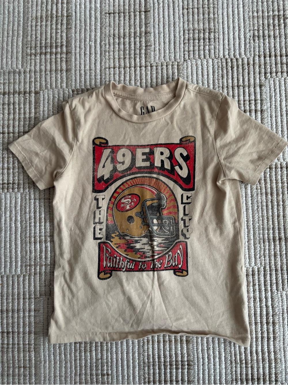 GAP Beige Tee with Red and Gold 49ers Graphic